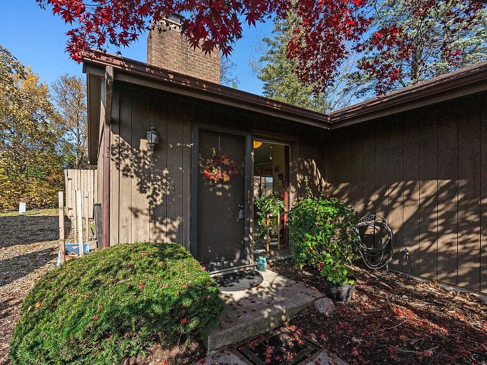 1st image of 9517 Ledge Wood Ct