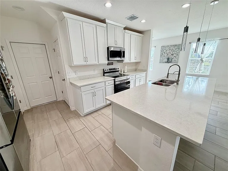 1603 Cloudy Ct — Photo 17