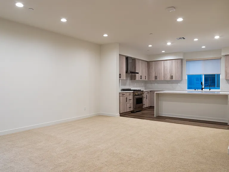 13118 Lumen Way — Photo 2