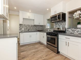 1950 8th St, San Fernando, CA 91340