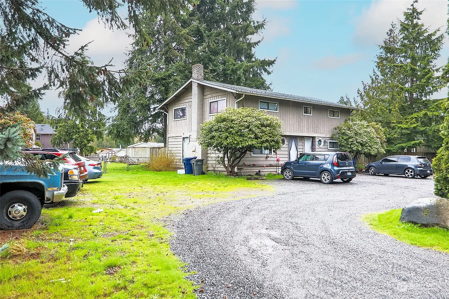 913 Peters Place photo 1