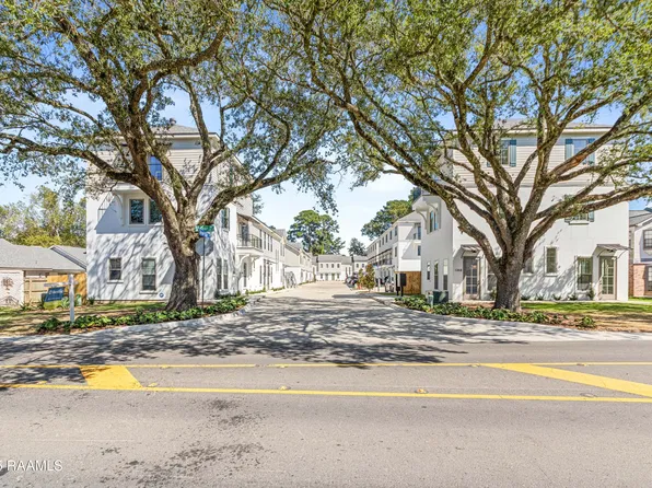 213 Steiner Oaks Rd, Lafayette, LA 70508