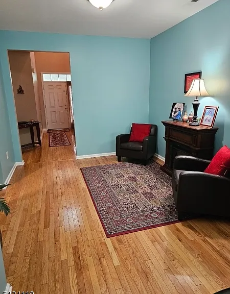 60 Jackson Ave — Photo 4