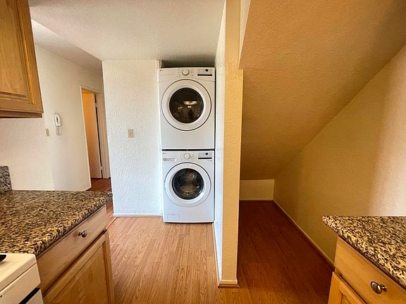 4th image of 518 Salem St APT 5