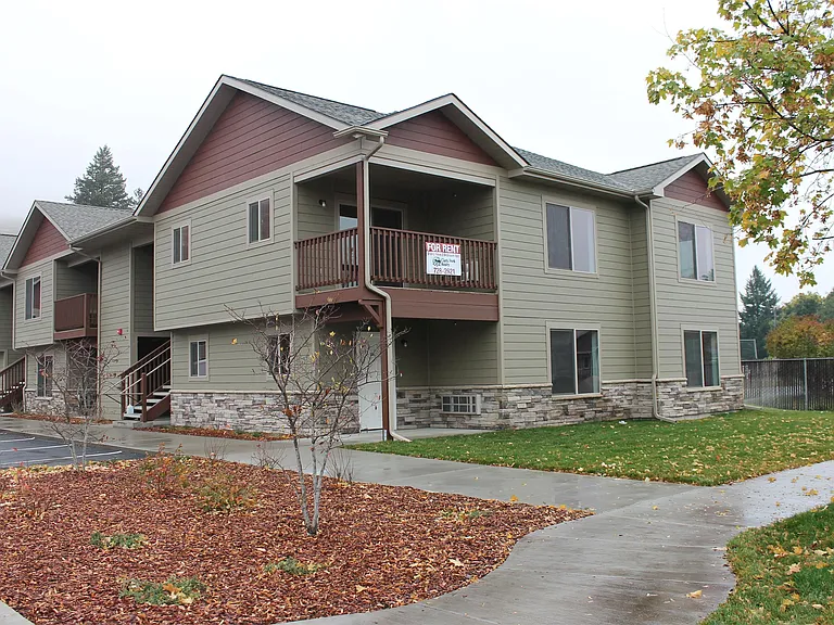 1410 Worden Ave — Photo 1