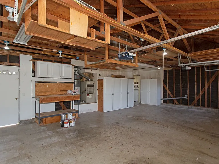 2315 Birdie St — Photo 27
