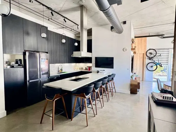 10 SW South River Dr, Miami, FL