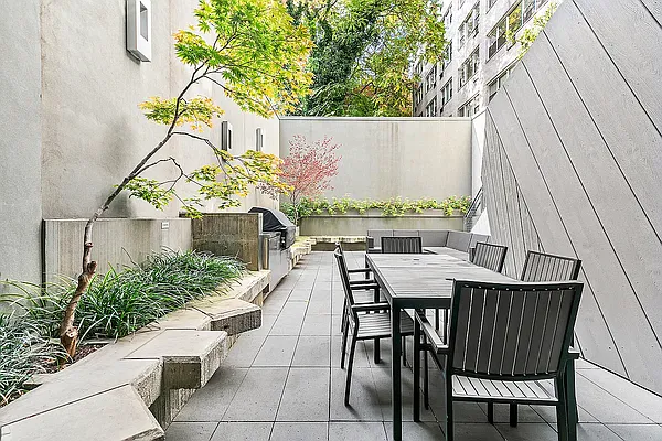 Sold by Compass | media 16