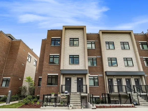 1115 Douglas McCurdy Cmn #208, Mississauga, ON L5G 0C5