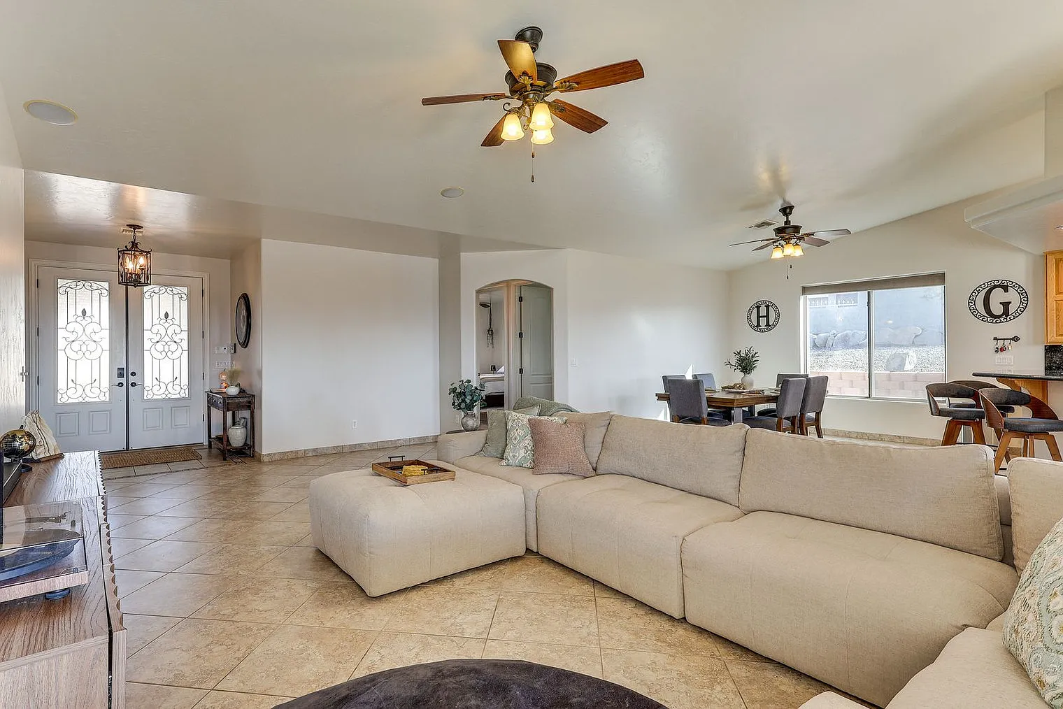 3 bed, 3.0 bath, 2217 sqft, $3,657 — Photo 3