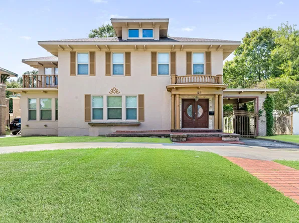 121 Dryden Pl, Port Arthur, TX 77642