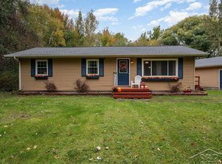 1022 W Newberg Rd, Pinconning, MI 48650