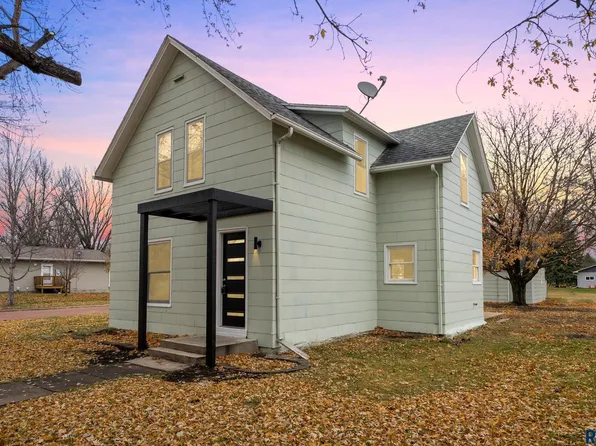 408 N Main Ave, Hartford, SD 57033