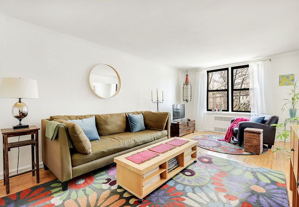 1st image of 61 Oliver St APT 1M