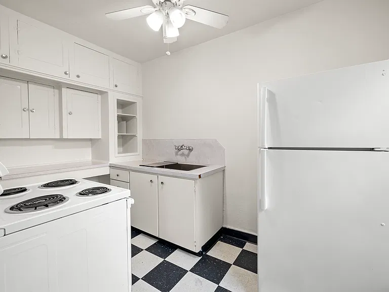 315 High Street — Photo 17