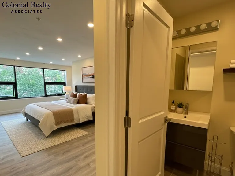 1034 Commonwealth Ave #206 — Photo 1