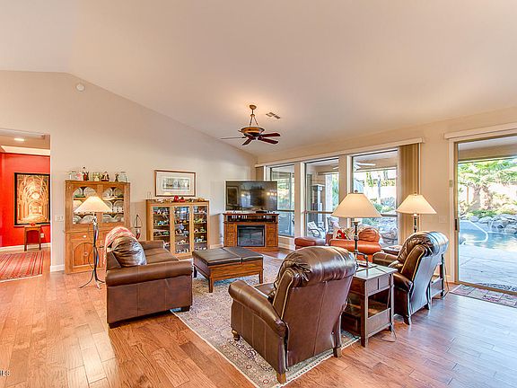 3rd image of 24604 S Lakeway Cir SE