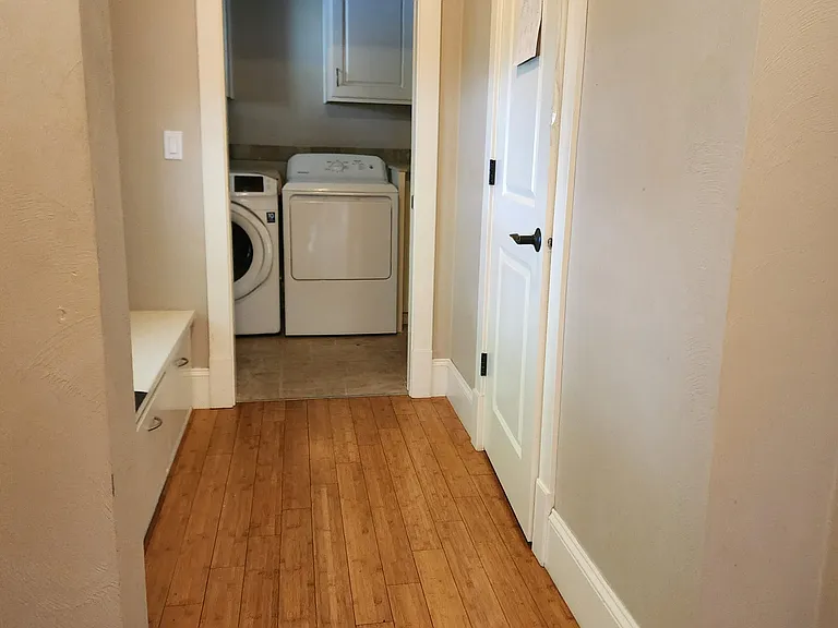 350 Ellie Ln — Photo 2