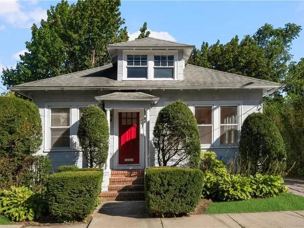 14 Taft Ave, Providence, RI 02906