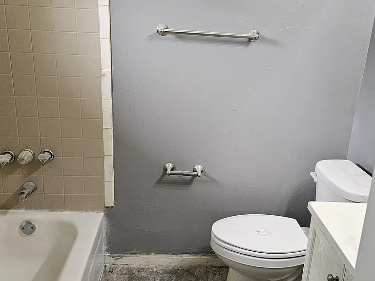 4212 Green Meadow Dr — Photo 10
