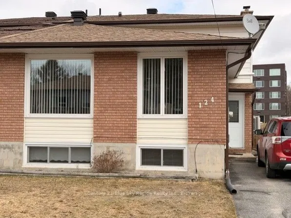 124 Blair St, North Bay, ON P1A 4E7