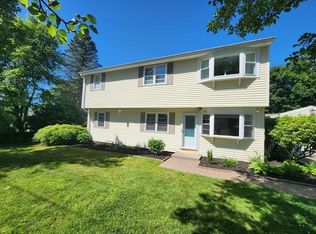 19 Cypress St, Oxford, MA 01540