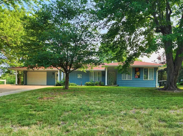 415 W Monroe St, Corydon, IA 50060