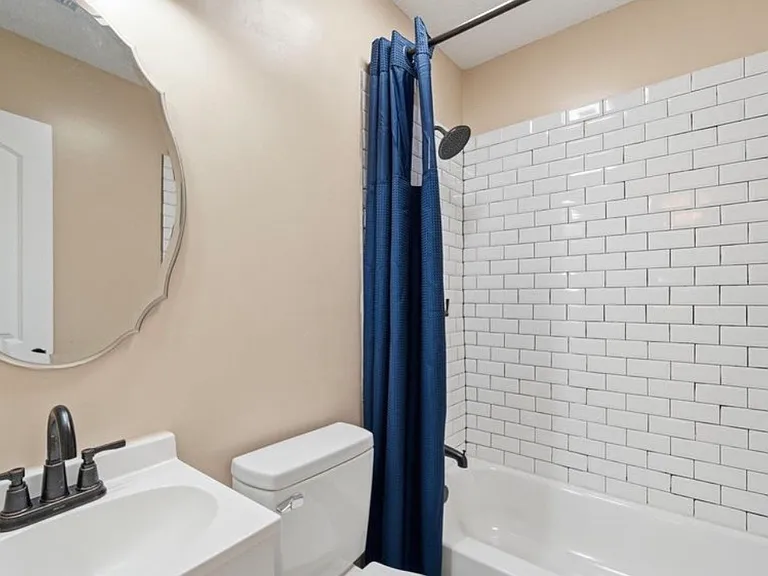 4930 Buford Ave #4930 — Photo 10