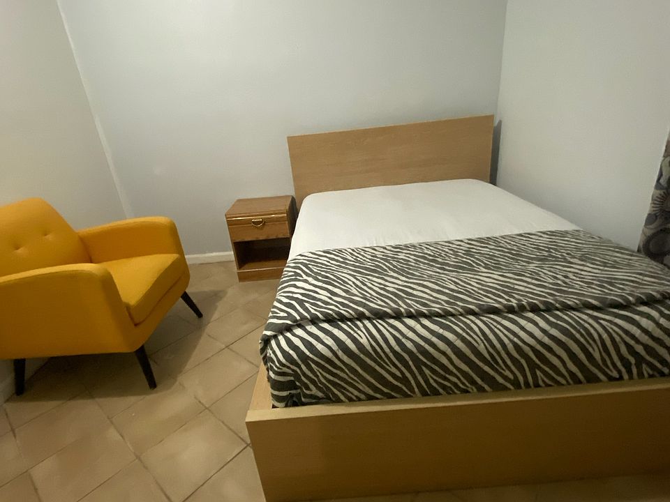 1st image of 7 Garfield Ave #1