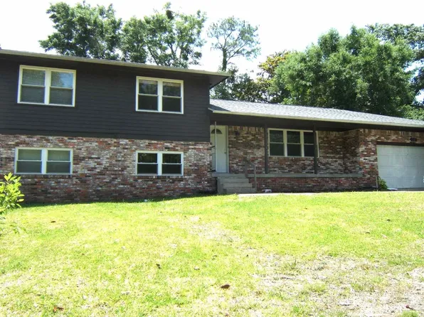2385 Greenbrier Blvd, Pensacola, FL 32514