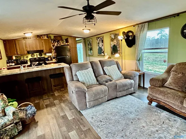 13669 County Road 72 Grv, Groveoak, AL 35975