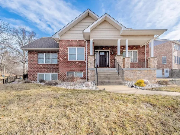 7347 Arlington Dr, Saint Louis, MO 63117