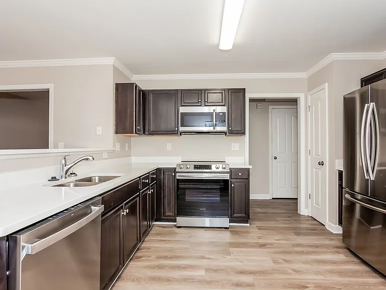 4709 Brewer Dr — Photo 6