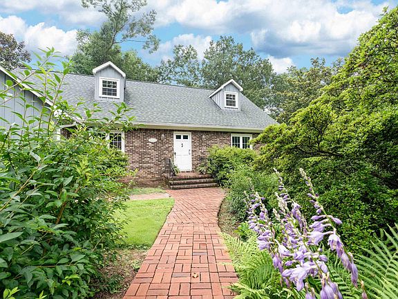 3rd image of 5025 Wendover Dr