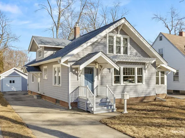 220 S Calumet Ave, Aurora, IL 60506