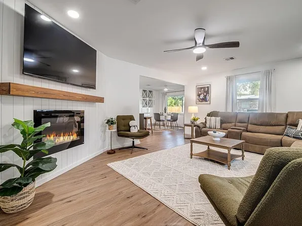 708 N Milam St, Fredericksburg, TX 78624