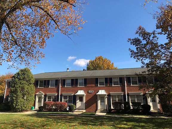 2nd image of 1838 Northwest Ct APT C