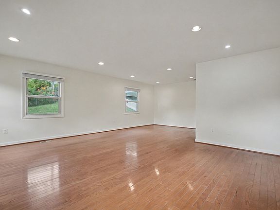4th image of 2504 Korvale Ln