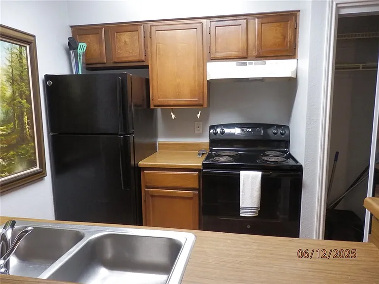 14825 Windward Dr #101 — Photo 6