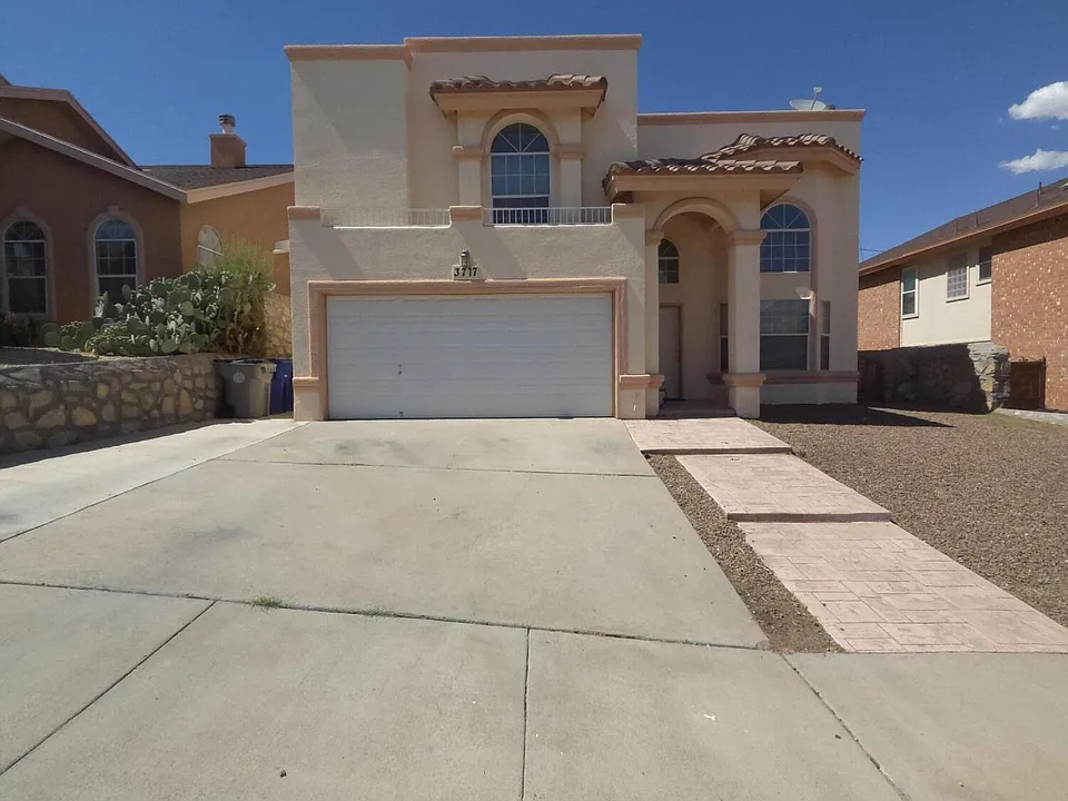 3717 NE Hubble Dr