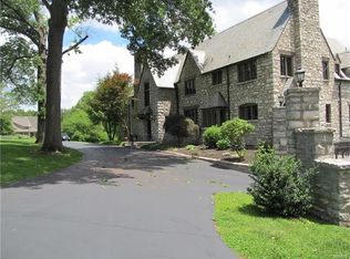 13 Overbrook Dr, Saint Louis, MO 63124