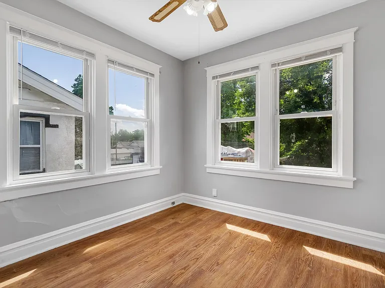 1223 Gruner Pl — Photo 32