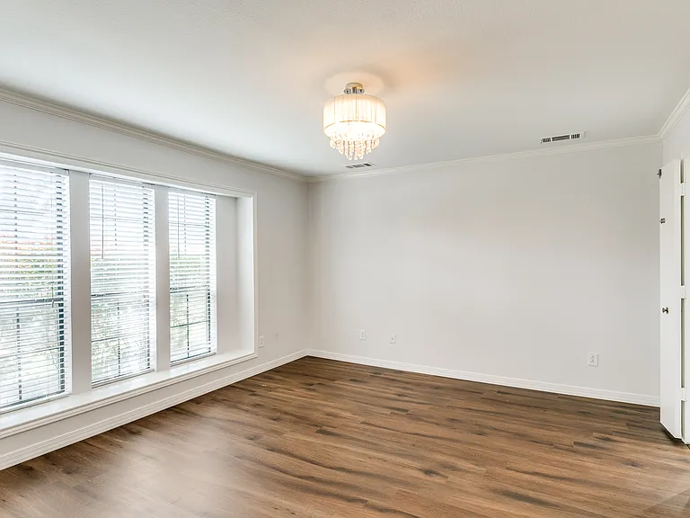 6611 Mimms Dr — Photo 19