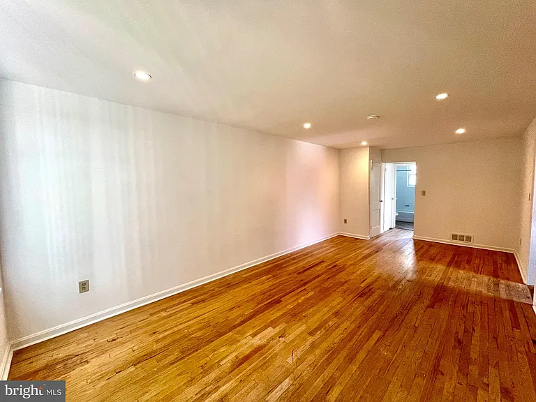 108 Varnum St NE — Photo 9