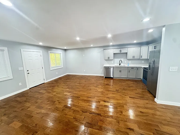 48 Charterhouse Ave — Photo 12