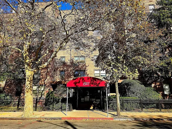 131-11 Kew Gardens Rd #4B, Richmond Hill, NY 11418