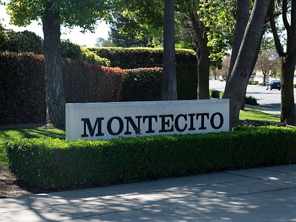 4th image of 3 West Loop