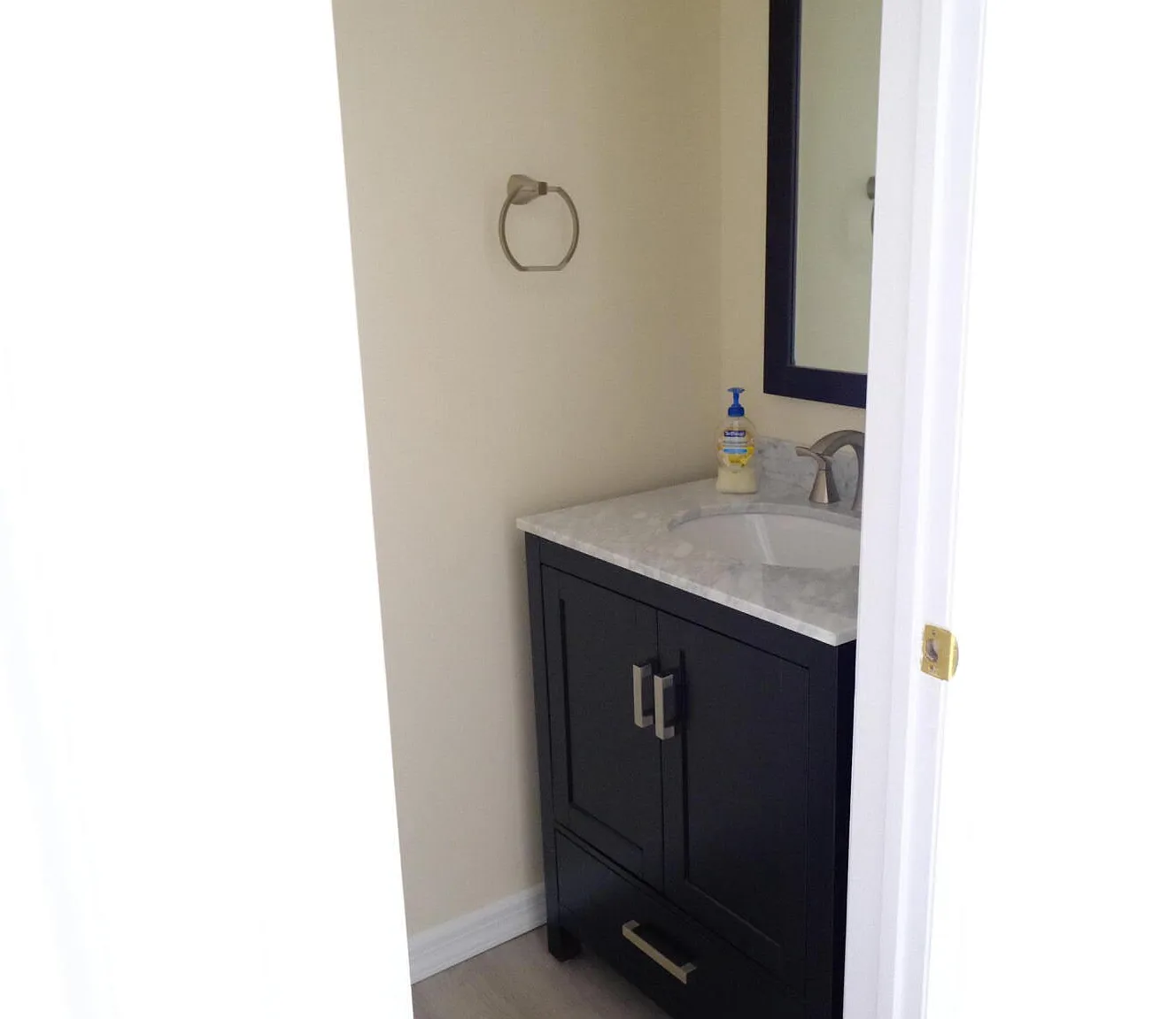 2 bed, 1.5 bath, 1298 sqft, $3,350 — Photo 3