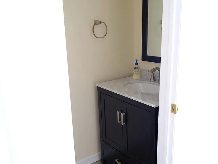 93 Oak Ln — Photo 3