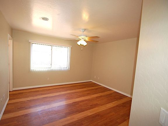 5th image of 1613 S 65th Gln